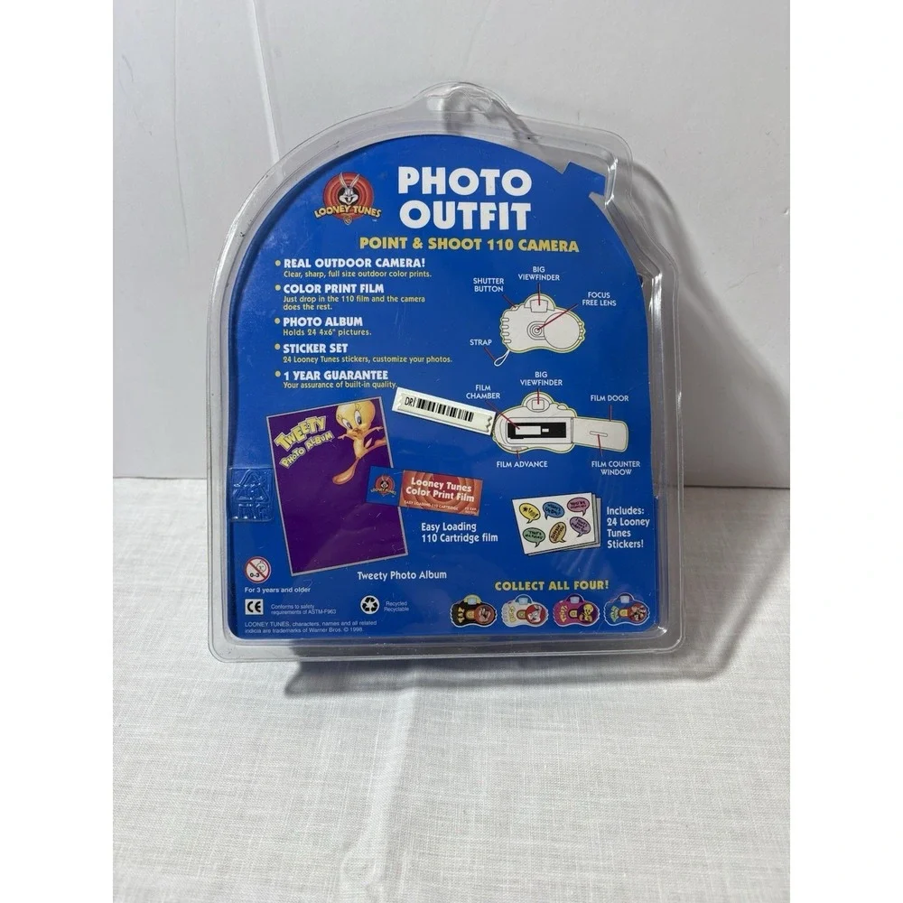 Vintage 1998 Looney Tunes Tweety Bird 110 Point & Shoot Camera